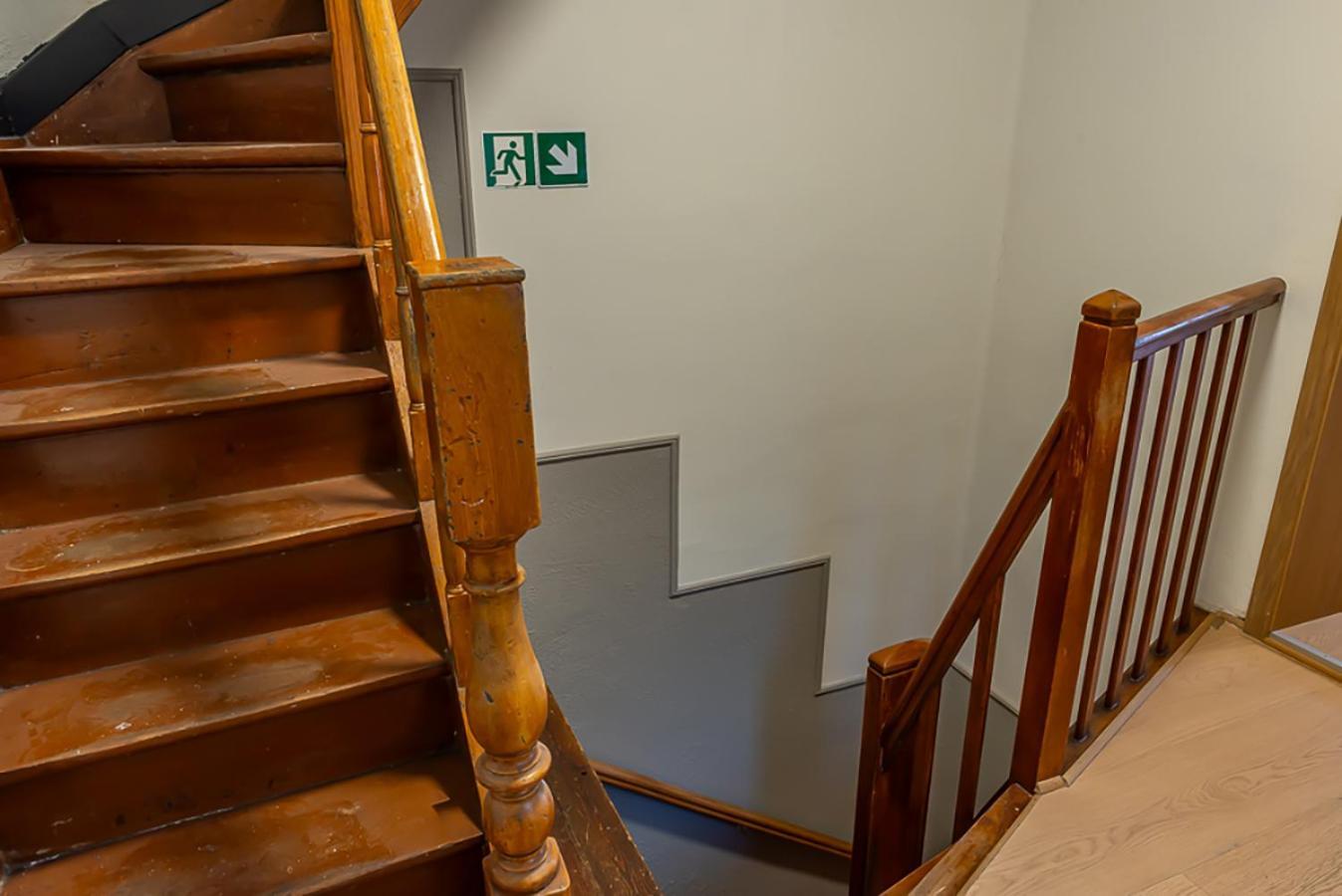 Guesthouses By Hotel Van Eyck Maaseik Bagian luar foto