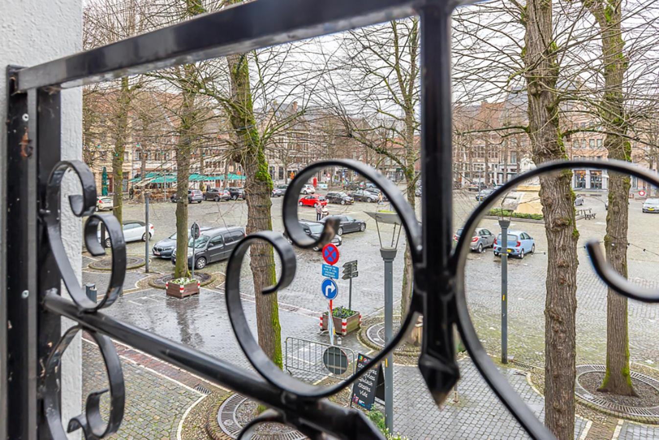 Guesthouses By Hotel Van Eyck Maaseik Bagian luar foto