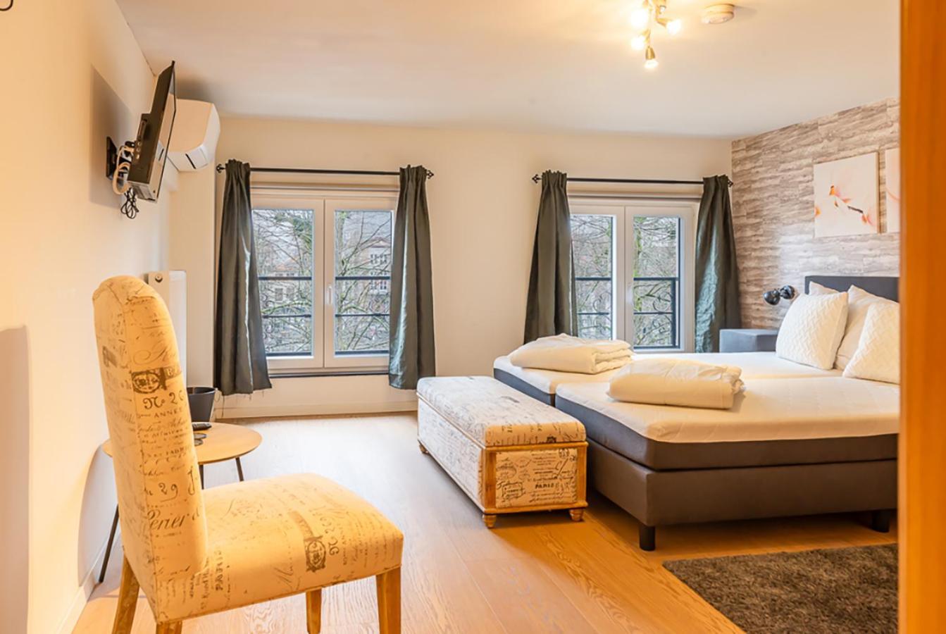 Guesthouses By Hotel Van Eyck Maaseik Bagian luar foto
