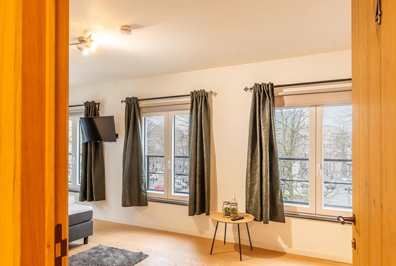 Guesthouses By Hotel Van Eyck Maaseik Bagian luar foto